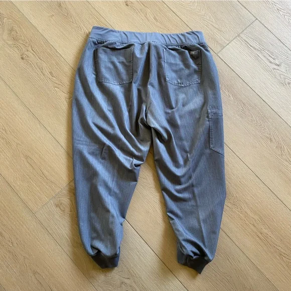 Figs Grey Scrub Set - Picture 3 of 5